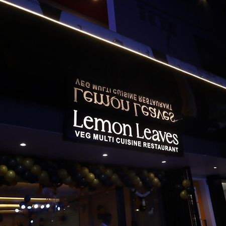 Banzai Rooms Nashik Luaran gambar