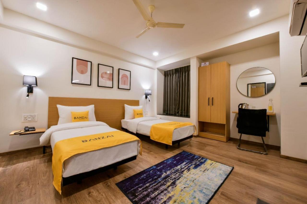 Banzai Rooms Nashik Luaran gambar