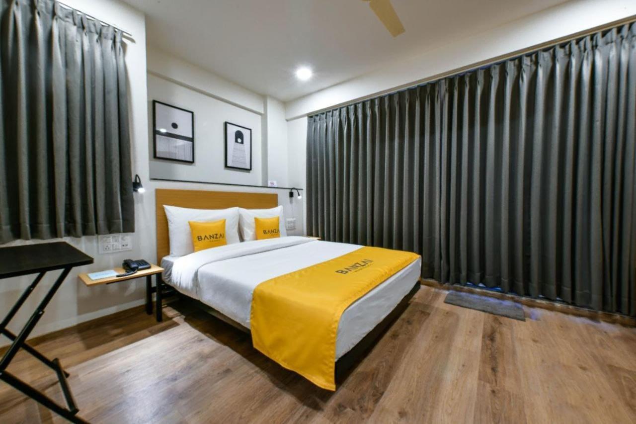 Banzai Rooms Nashik Luaran gambar