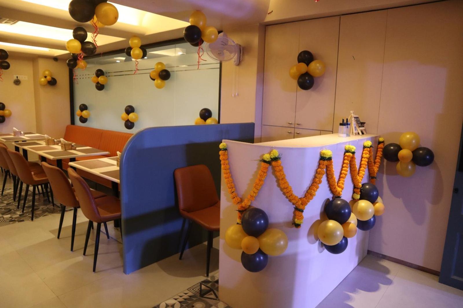 Banzai Rooms Nashik Luaran gambar